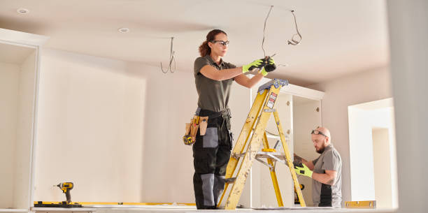Best Licensed Electrician  in Strawberry Point, IA